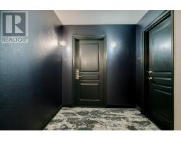 1004 - 140 SIMCOE STREET, Toronto, Ontario