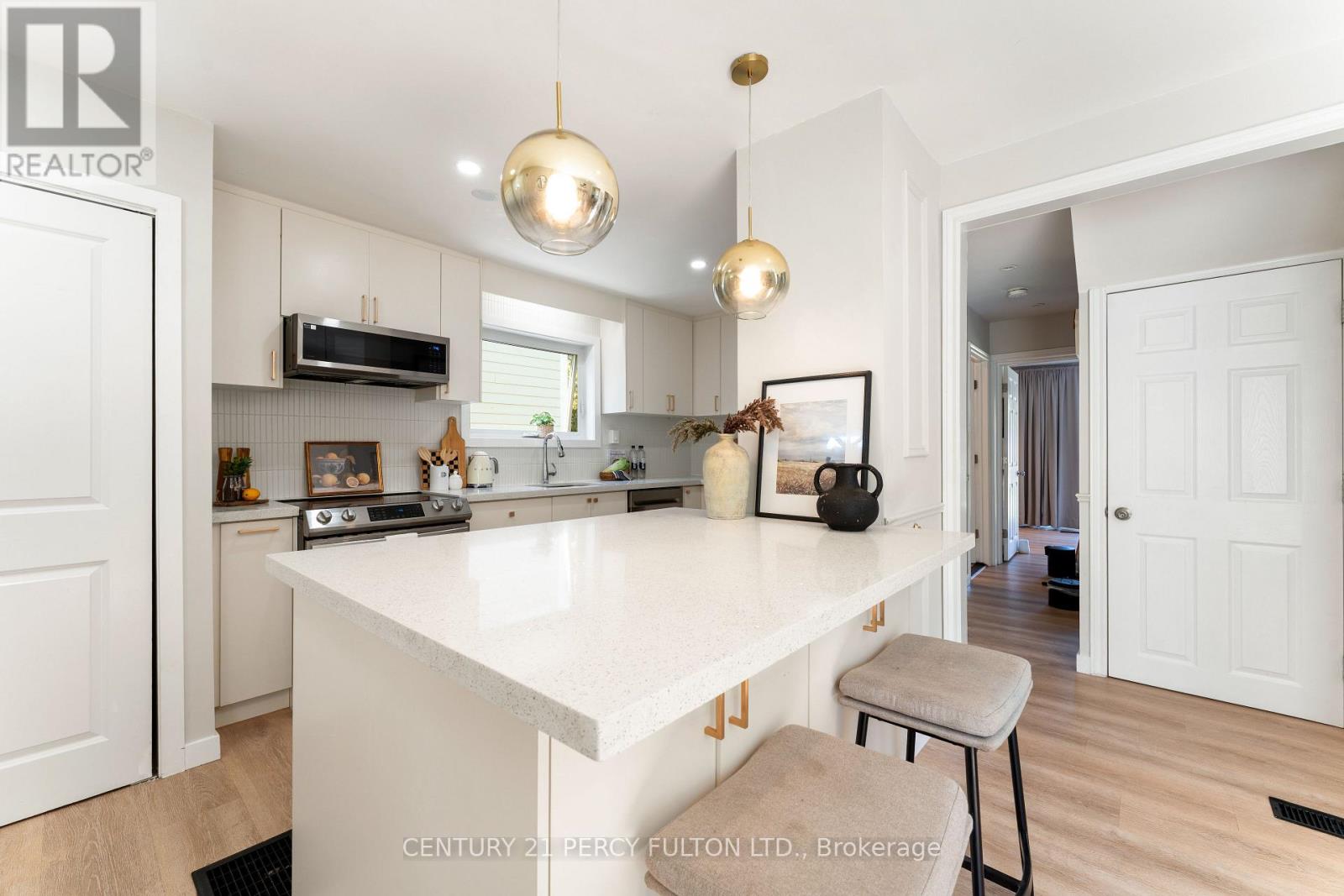 34 Topham Road, Toronto, Ontario  M4B 3K2 - Photo 10 - E12403120