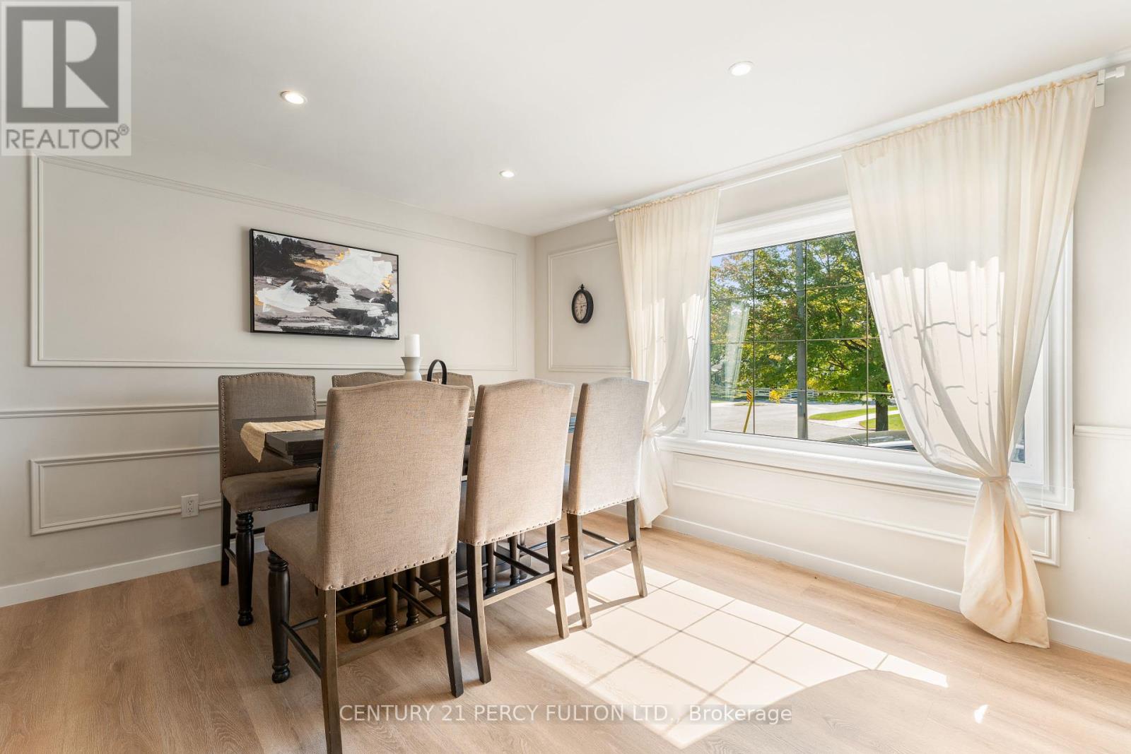 34 Topham Road, Toronto, Ontario  M4B 3K2 - Photo 9 - E12403120