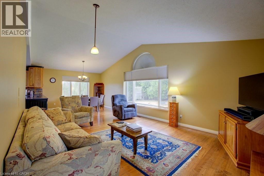 112 Old Bridge Road S, Hanover, Ontario  N4N 3B8 - Photo 9 - 40724198