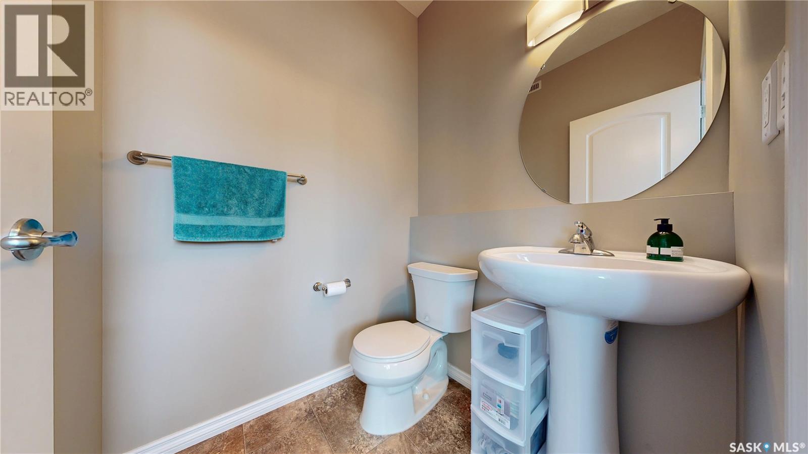 3330 Elgaard Drive, Regina, Saskatchewan  S4R 8J6 - Photo 15 - SK018350