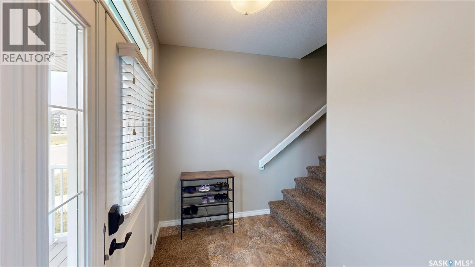 3330 Elgaard Drive, Regina, Saskatchewan  S4R 8J6 - Photo 2 - SK018350