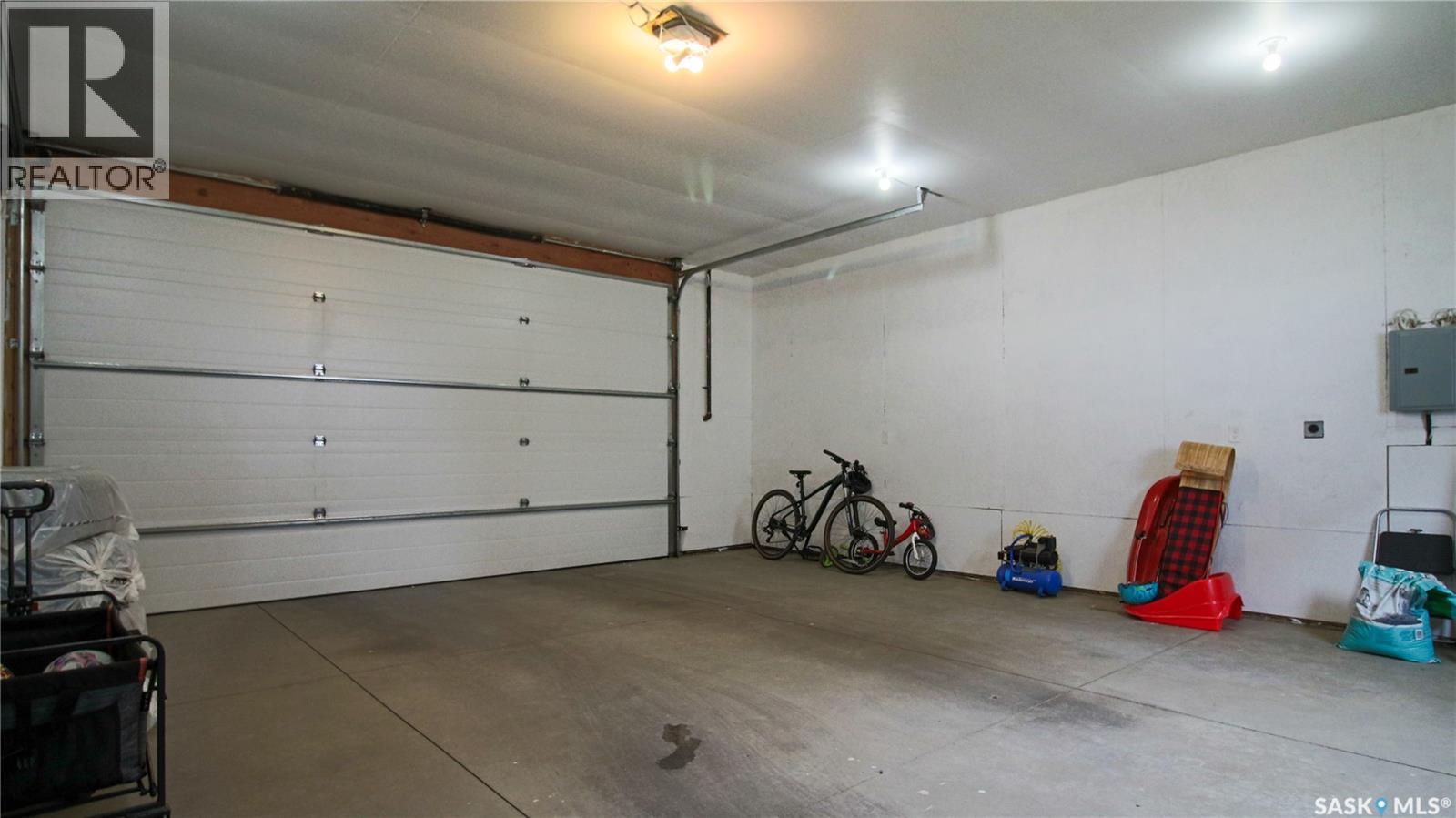 3330 Elgaard Drive, Regina, Saskatchewan  S4R 8J6 - Photo 41 - SK018350