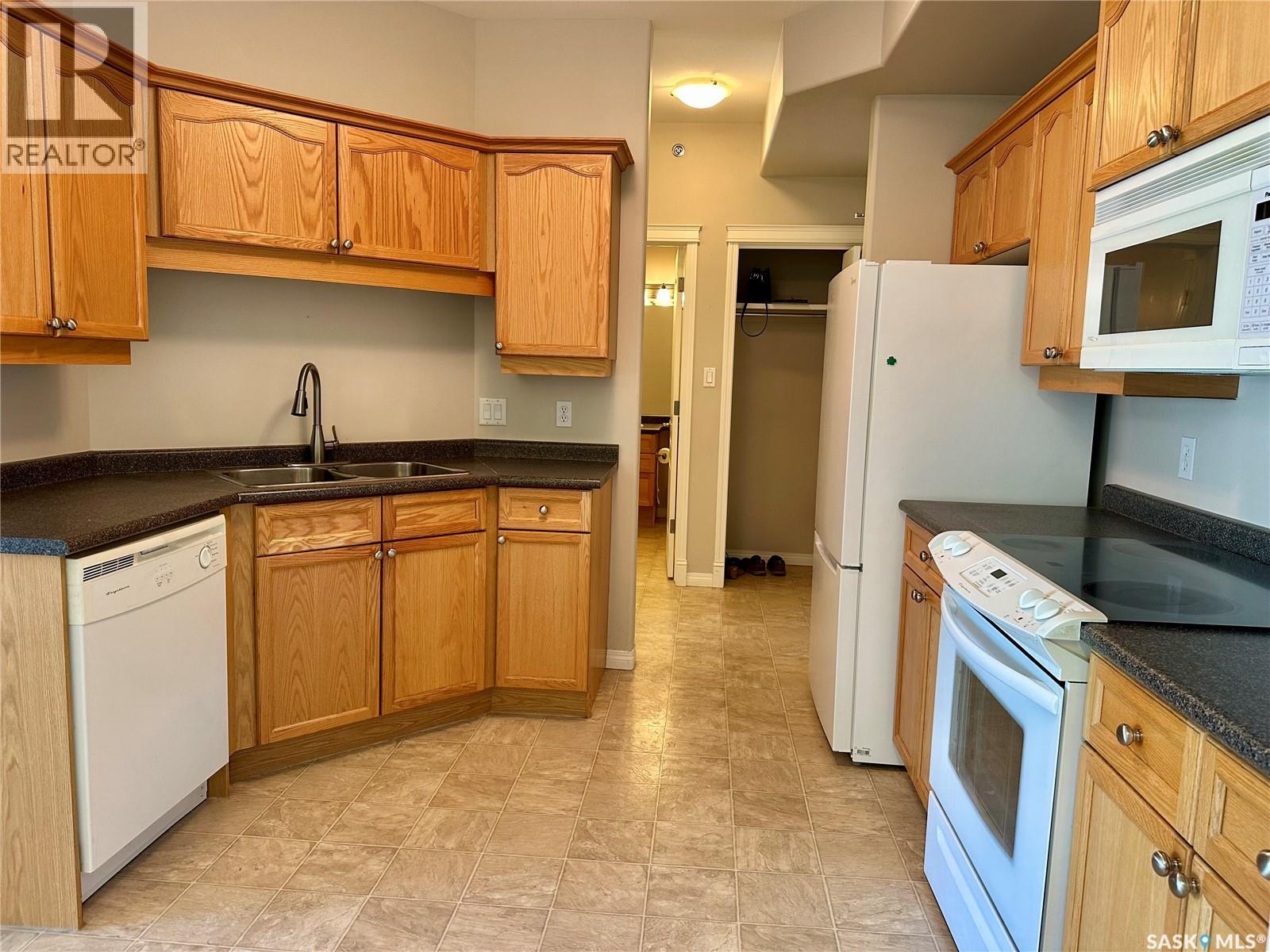 403 110 Armistice Way, Saskatoon, Saskatchewan  S7J 5L8 - Photo 6 - SK018331