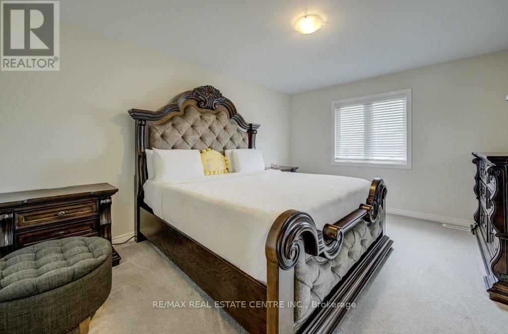 43 Genoa Drive, Hamilton, Ontario  L9B 0K1 - Photo 24 - X12397847