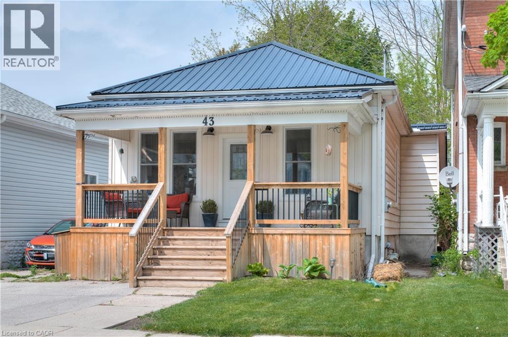 43 Elizabeth Street, St. Thomas, Ontario  N5R 2X2 - Photo 6 - 40769631