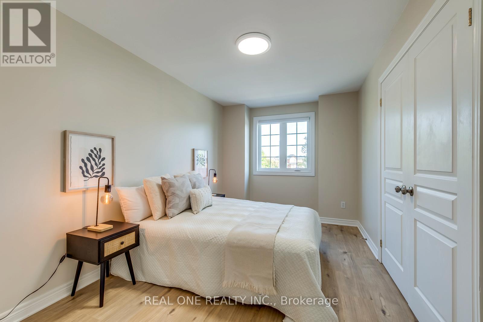 2296 Parkglen Avenue, Oakville, Ontario  L6M 4R3 - Photo 29 - W12403143