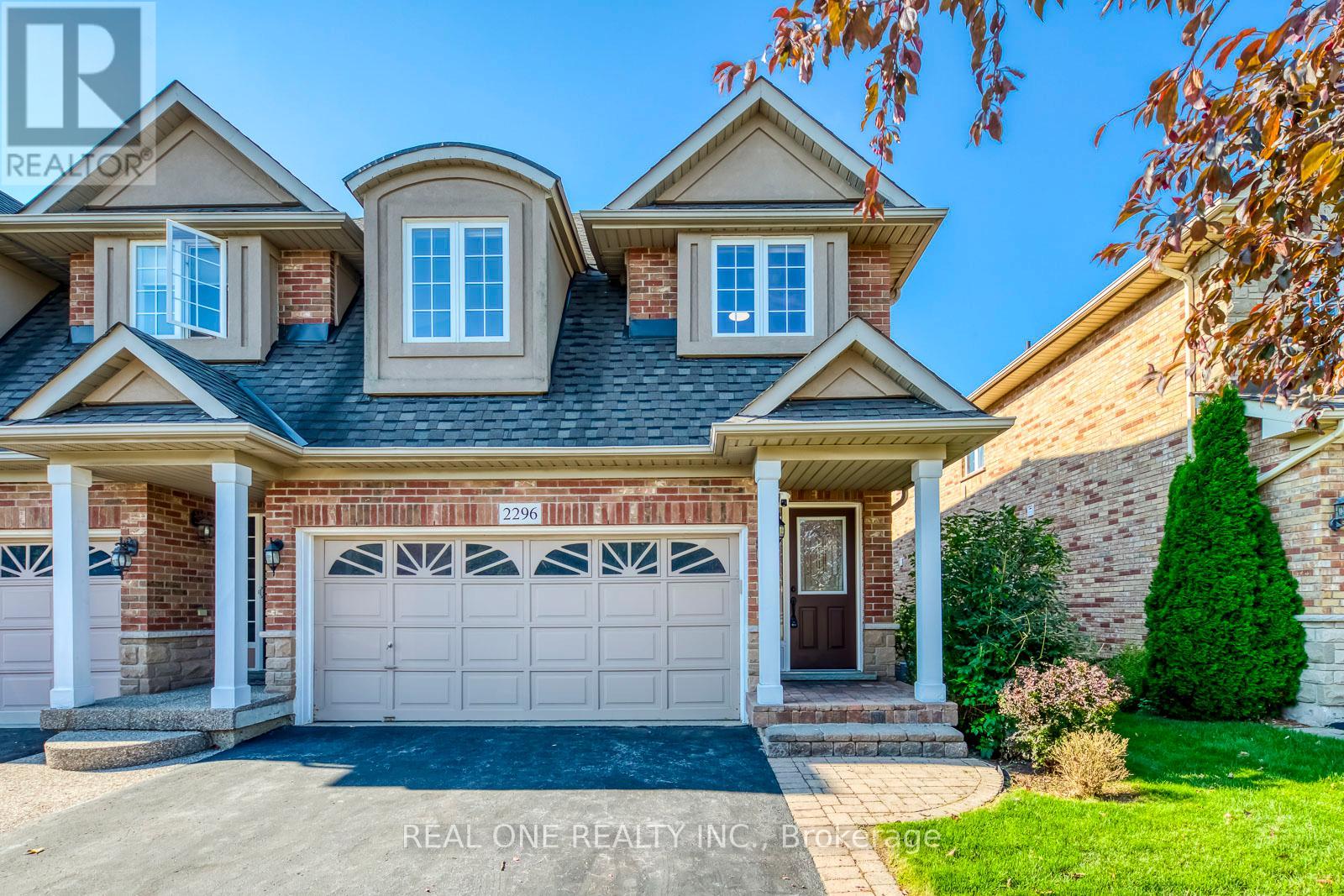 2296 Parkglen Avenue, Oakville, Ontario  L6M 4R3 - Photo 3 - W12403143
