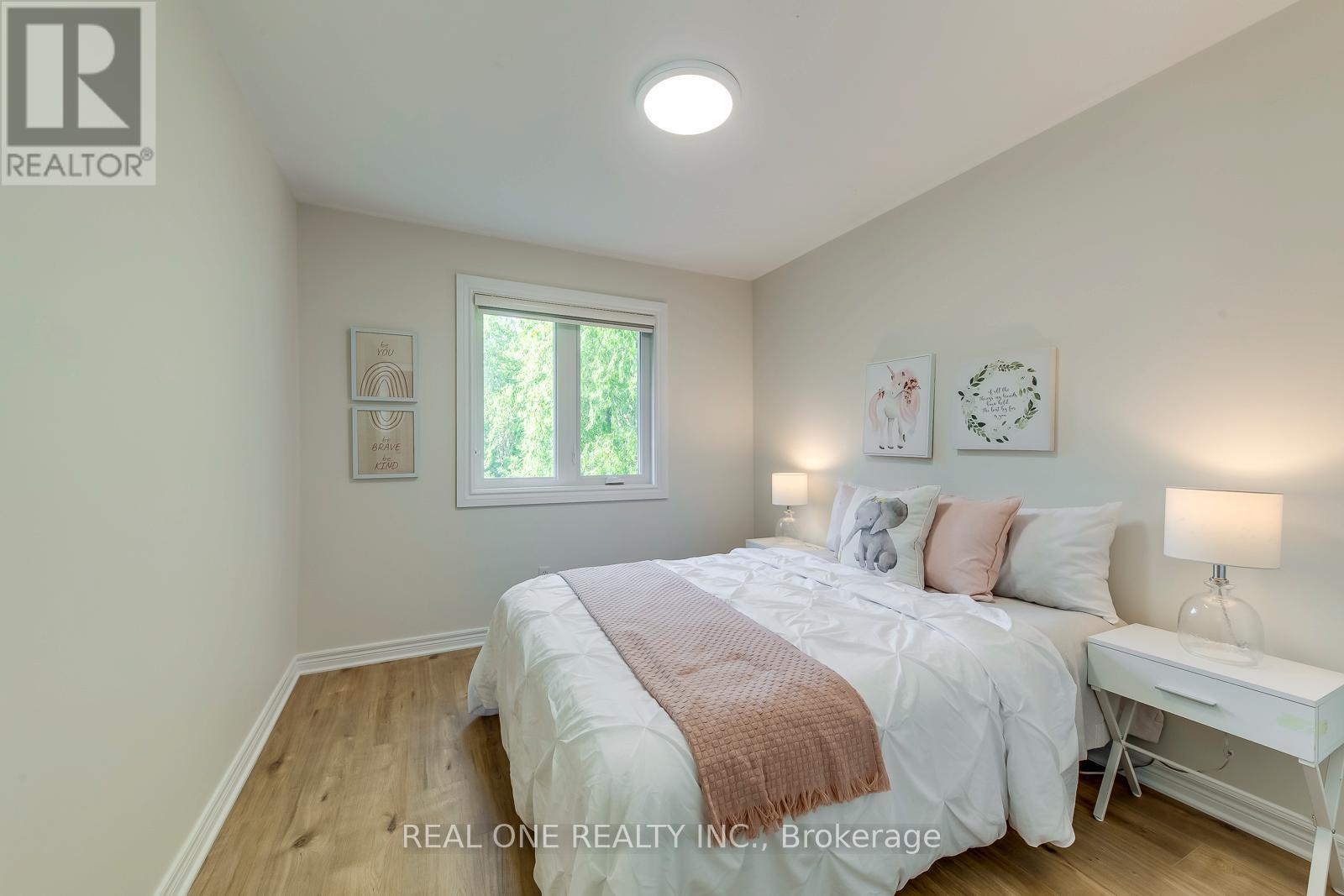 2296 Parkglen Avenue, Oakville, Ontario  L6M 4R3 - Photo 31 - W12403143