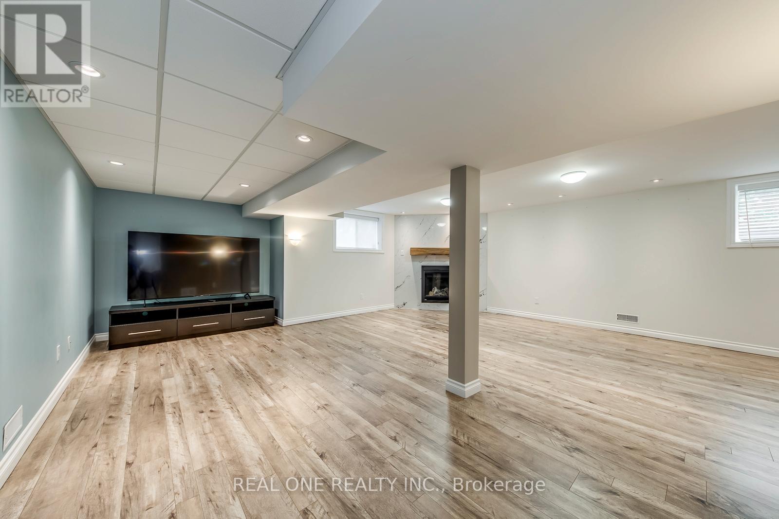 2296 Parkglen Avenue, Oakville, Ontario  L6M 4R3 - Photo 36 - W12403143