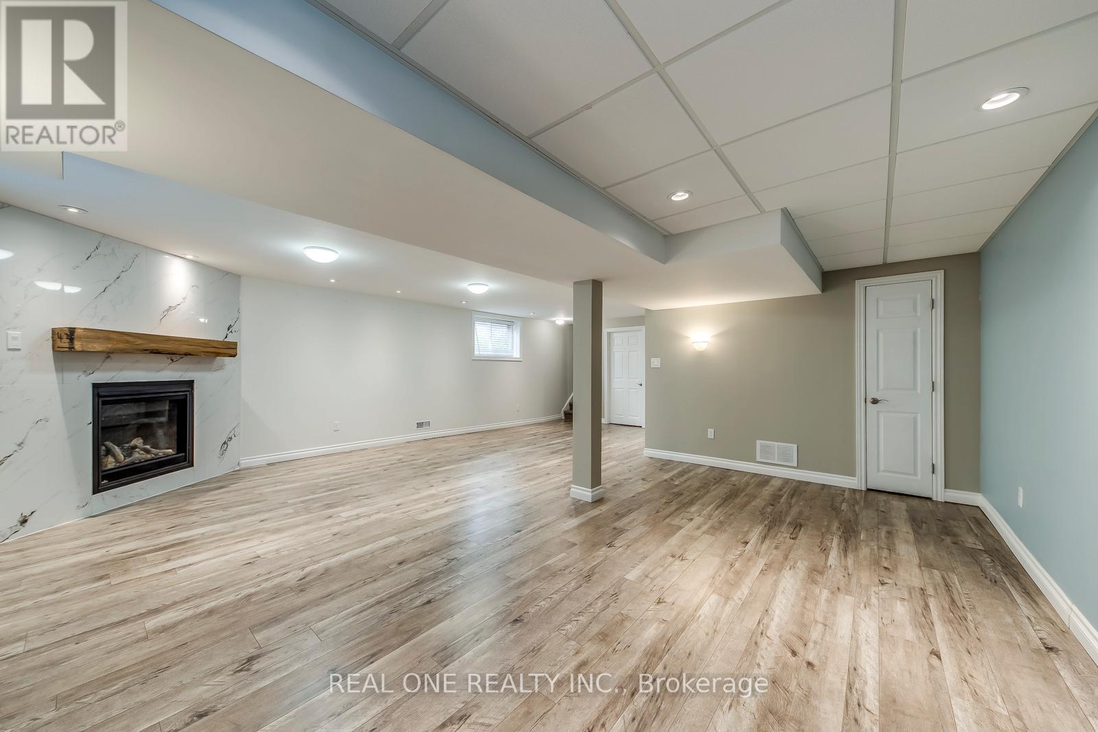 2296 Parkglen Avenue, Oakville, Ontario  L6M 4R3 - Photo 37 - W12403143