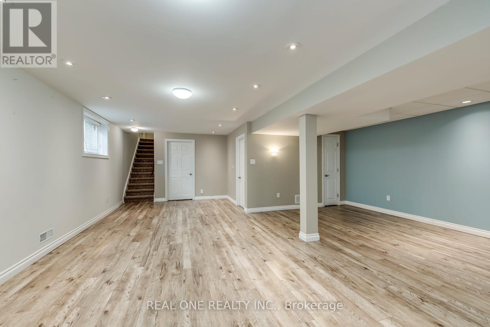 2296 Parkglen Avenue, Oakville, Ontario  L6M 4R3 - Photo 38 - W12403143