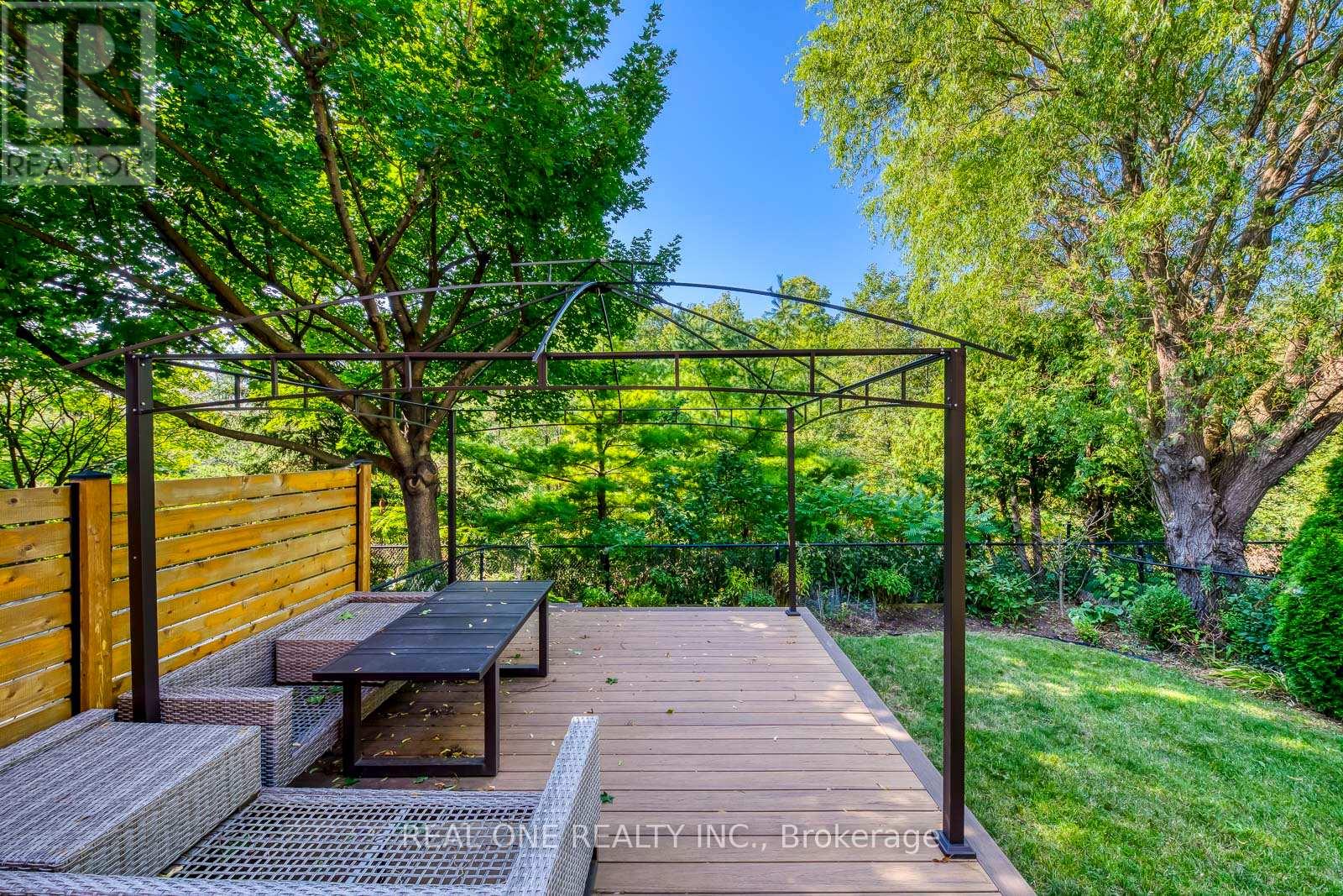 2296 Parkglen Avenue, Oakville, Ontario  L6M 4R3 - Photo 42 - W12403143