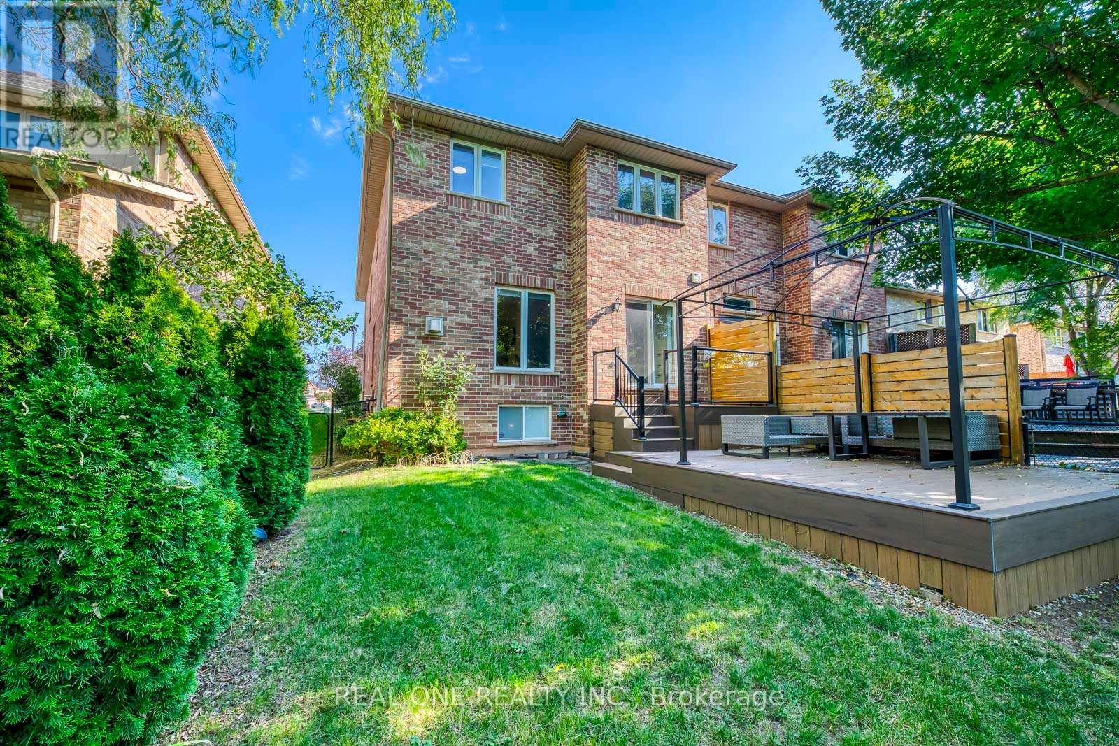 2296 Parkglen Avenue, Oakville, Ontario  L6M 4R3 - Photo 44 - W12403143