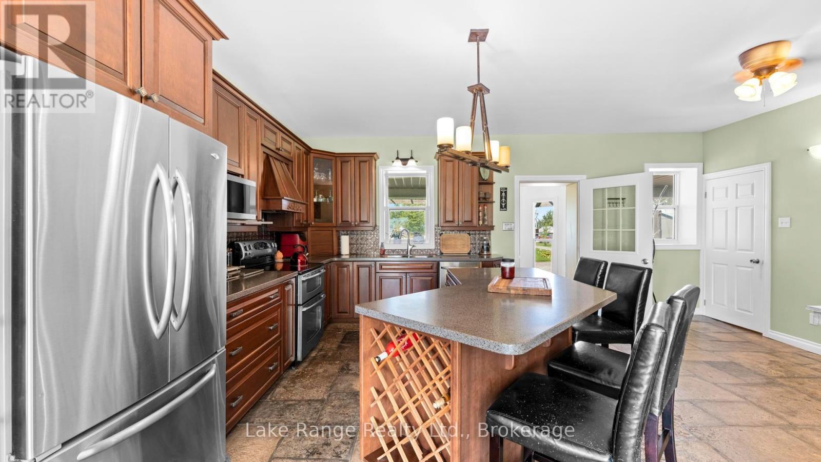 3622 Highway 21, Kincardine, Ontario  N0G 2T0 - Photo 14 - X12403160
