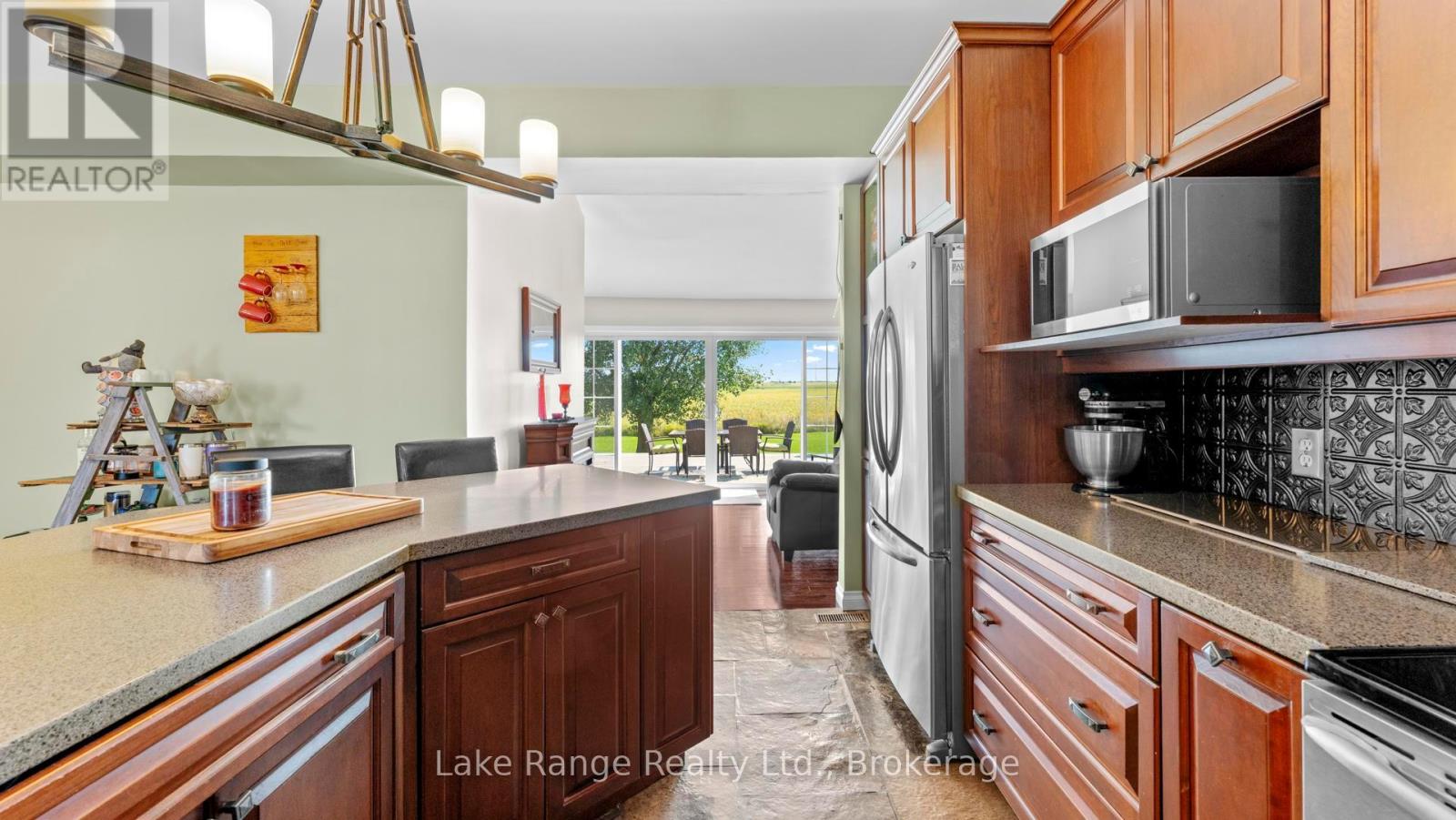 3622 Highway 21, Kincardine, Ontario  N0G 2T0 - Photo 15 - X12403160