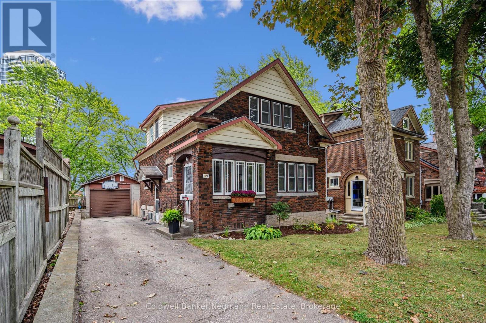 39 AGNES STREET, Kitchener, Ontario