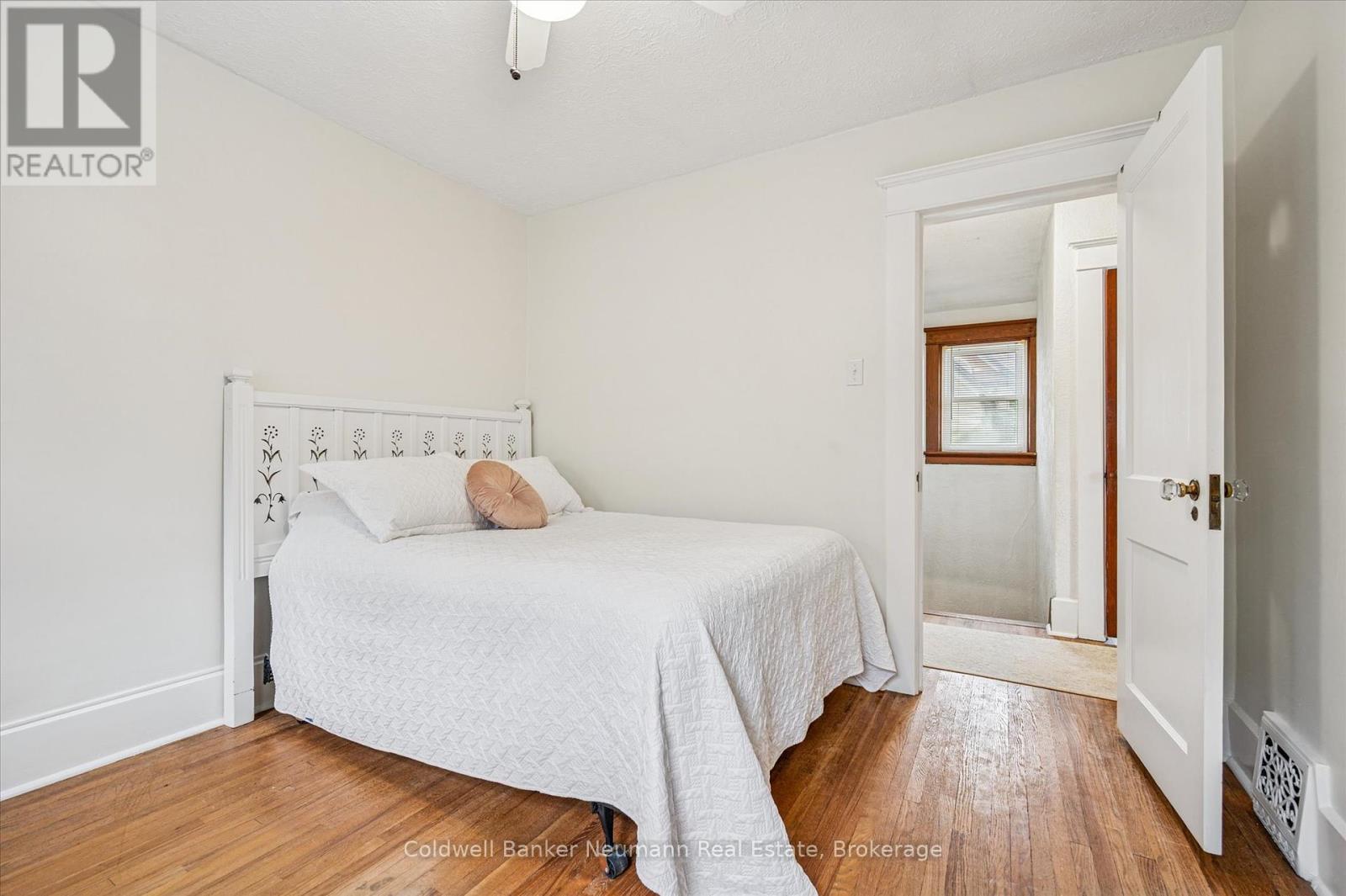 39 Agnes Street, Kitchener, Ontario  N2G 2E9 - Photo 14 - X12403173