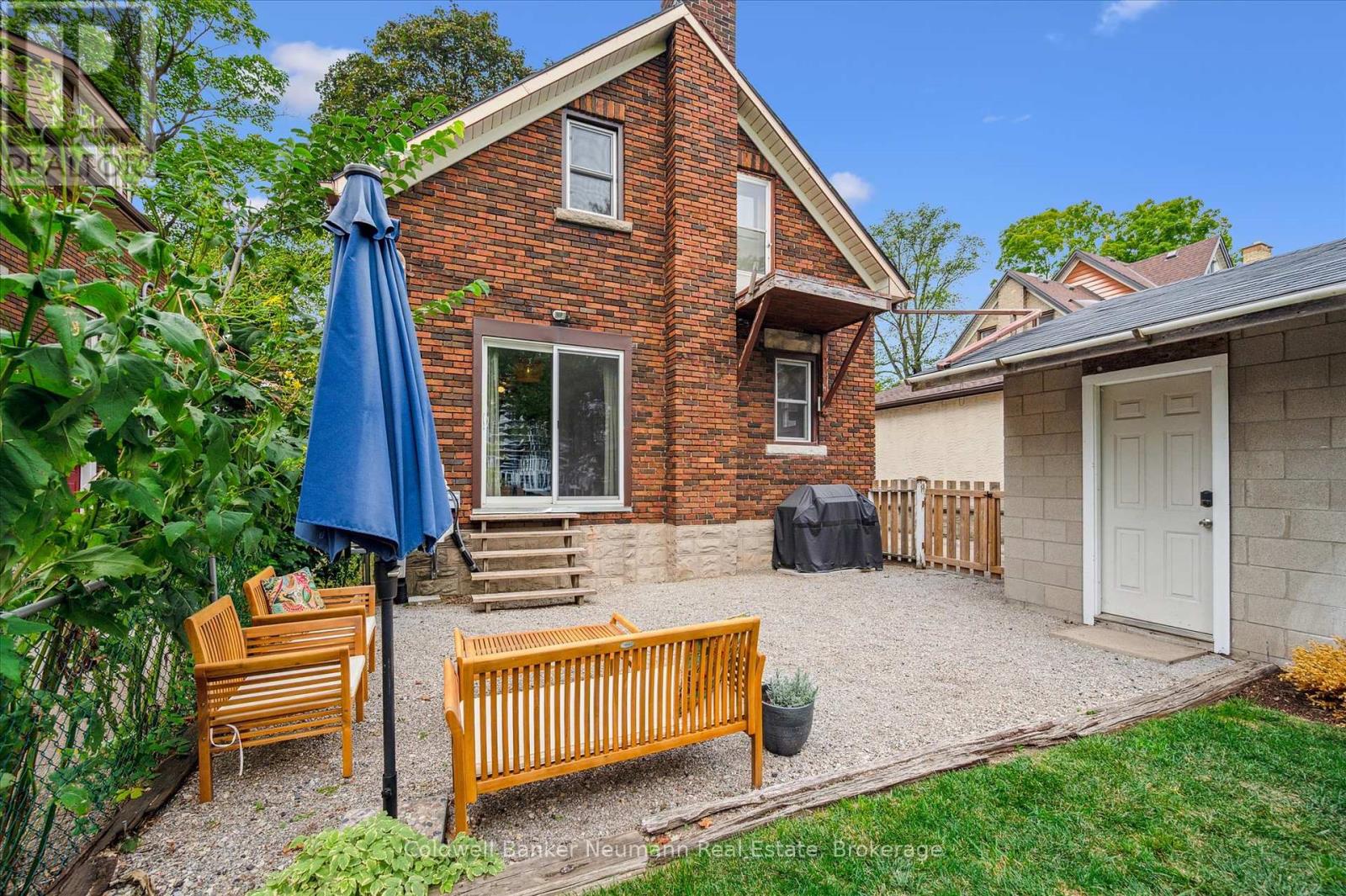 39 Agnes Street, Kitchener, Ontario  N2G 2E9 - Photo 18 - X12403173