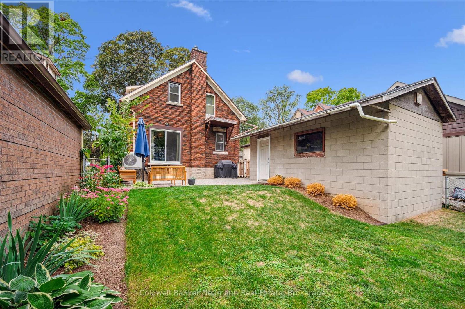 39 Agnes Street, Kitchener, Ontario  N2G 2E9 - Photo 40 - X12403173