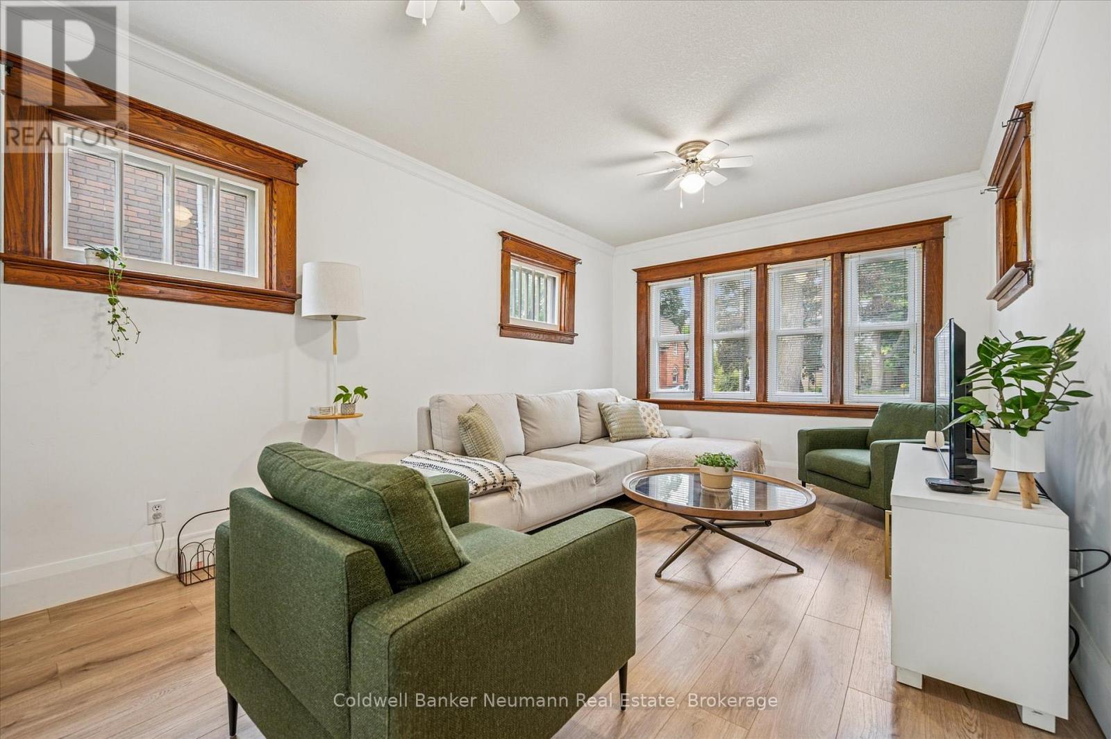 39 Agnes Street, Kitchener, Ontario  N2G 2E9 - Photo 5 - X12403173