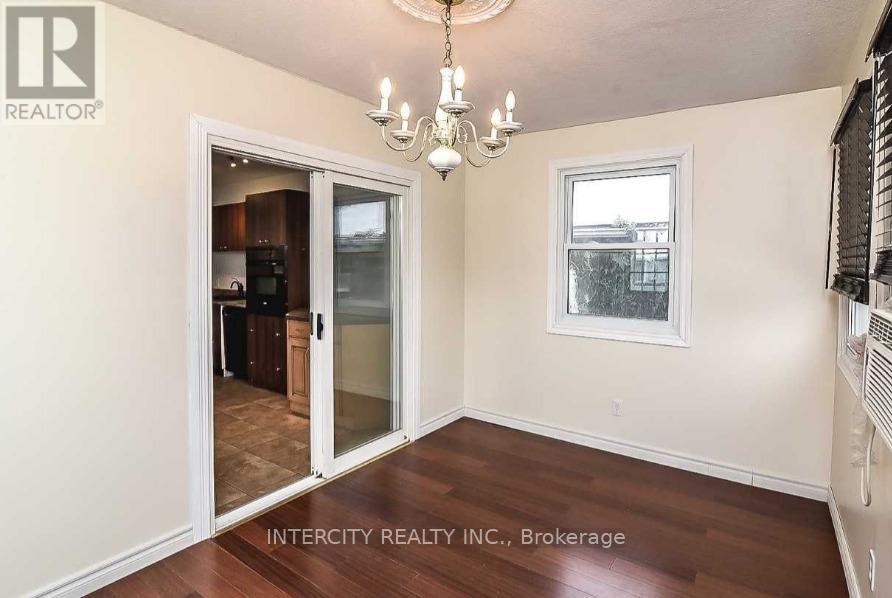 11 Sauer Avenue, Welland, Ontario  L3B 5H1 - Photo 7 - X12235108