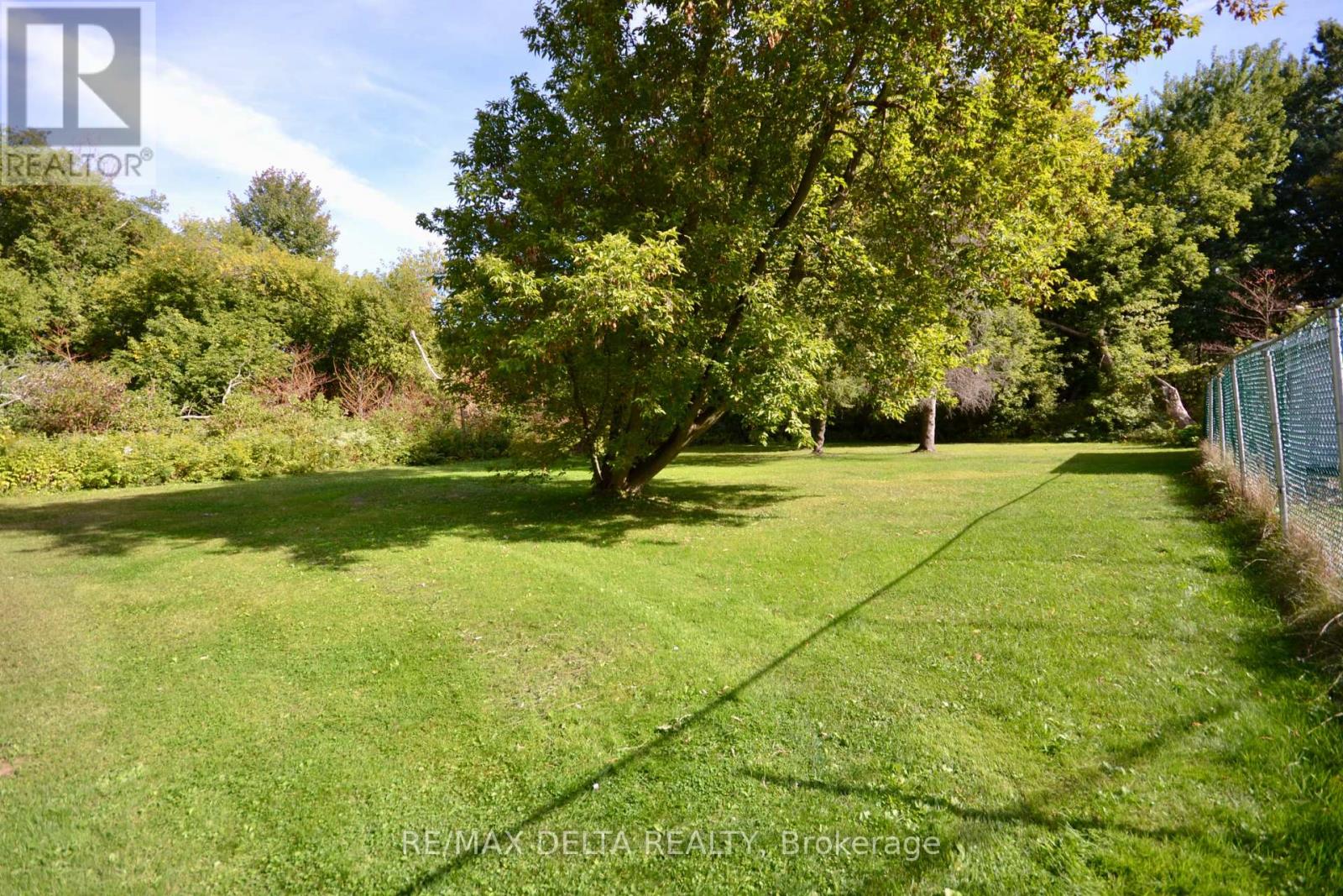 3383 Champlain Street, Clarence-Rockland, Ontario  K0A 1E0 - Photo 3 - X12403225