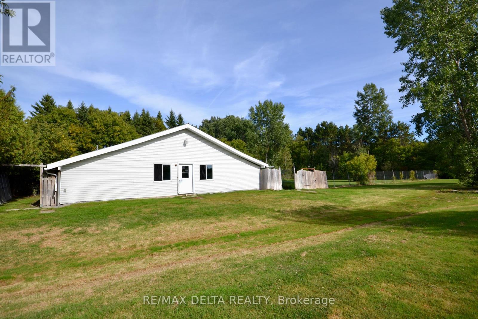 3383 Champlain Street, Clarence-Rockland, Ontario  K0A 1E0 - Photo 36 - X12403225