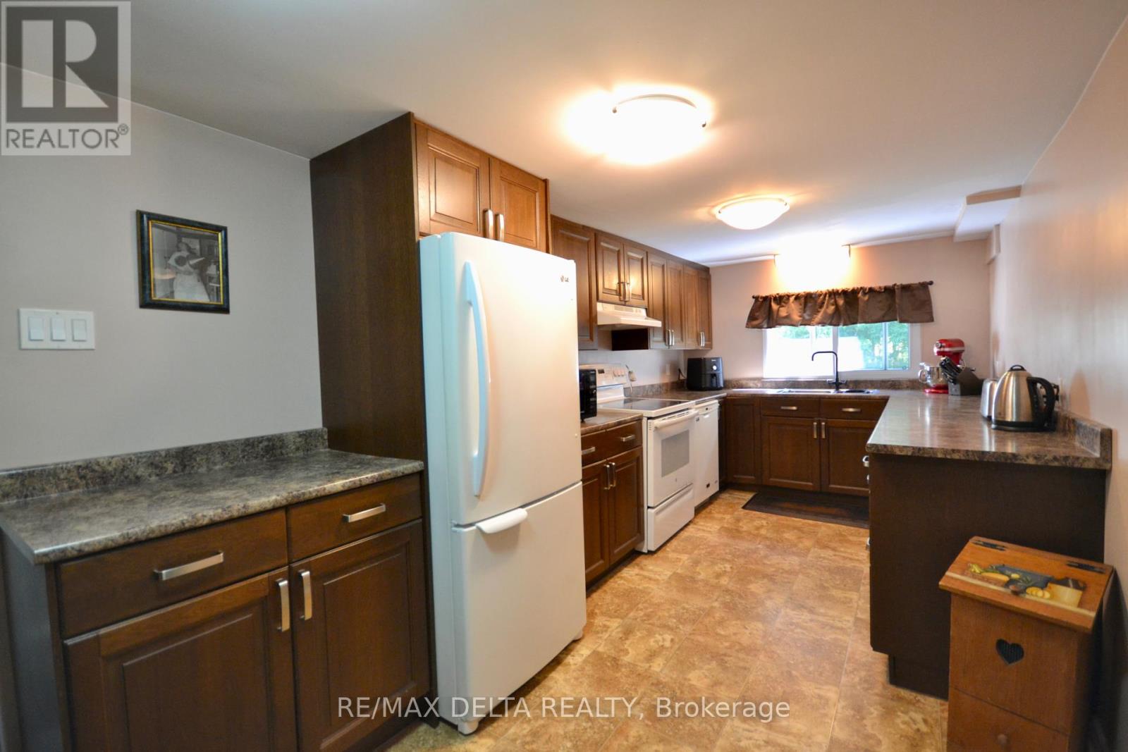 3383 Champlain Street, Clarence-Rockland, Ontario  K0A 1E0 - Photo 4 - X12403225
