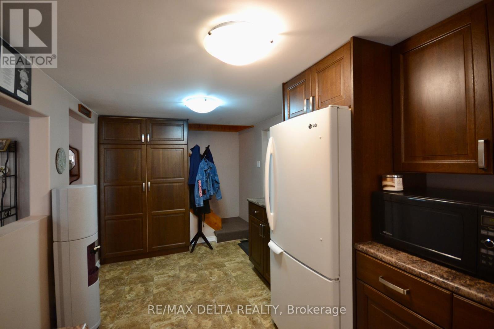 3383 Champlain Street, Clarence-Rockland, Ontario  K0A 1E0 - Photo 6 - X12403225