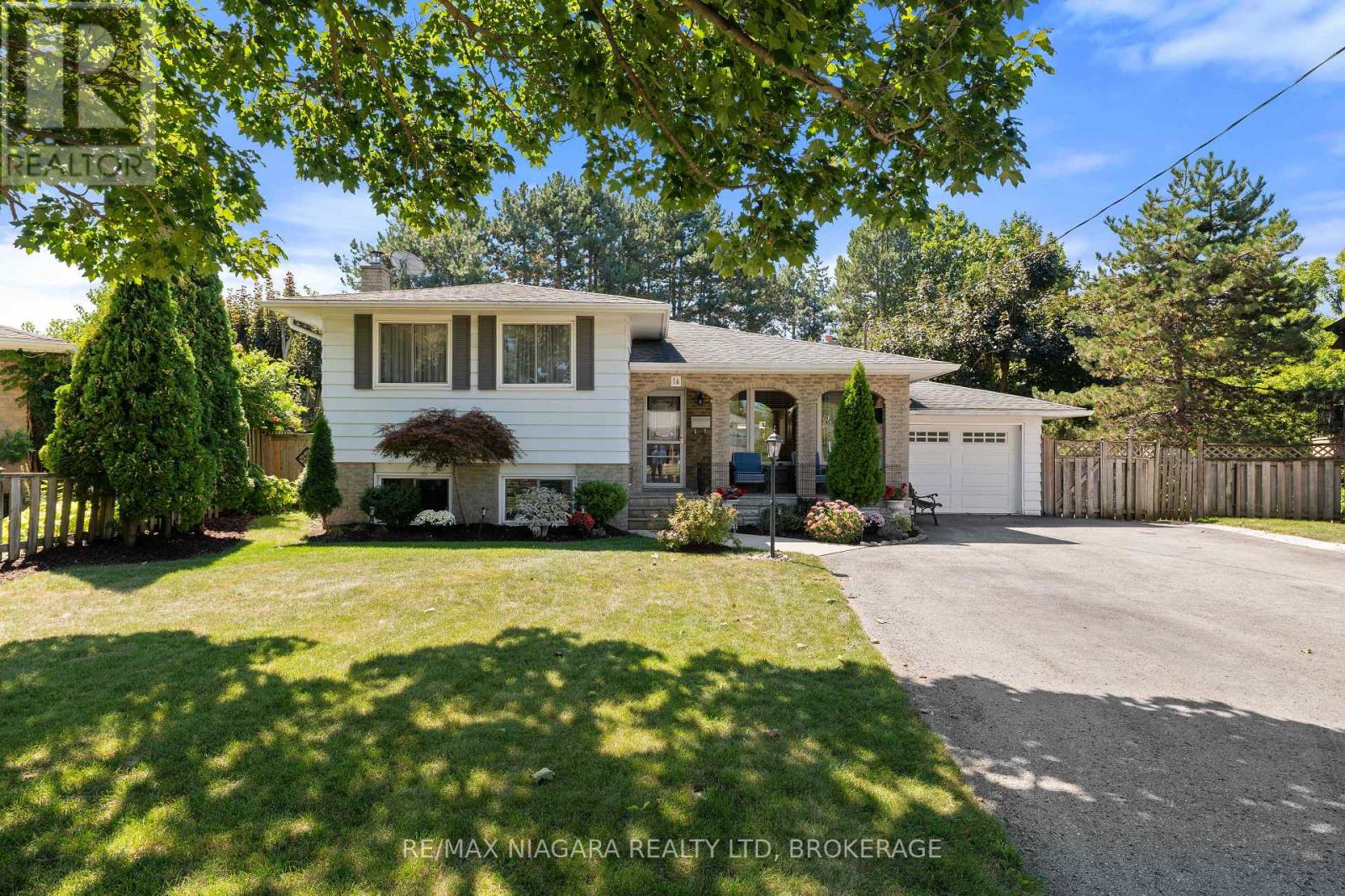 16 CENTENNIAL DRIVE, St. Catharines, Ontario