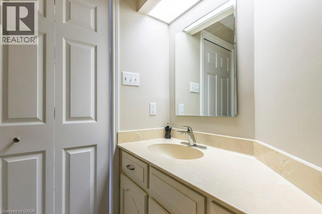 52 Blue Springs Drive Unit# 11, Waterloo, Ontario  N2J 4M4 - Photo 26 - 40769752