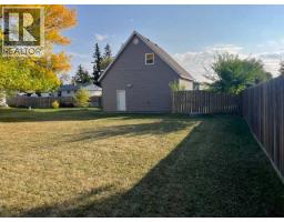 21 3 Avenue W, Marshall, Ca
