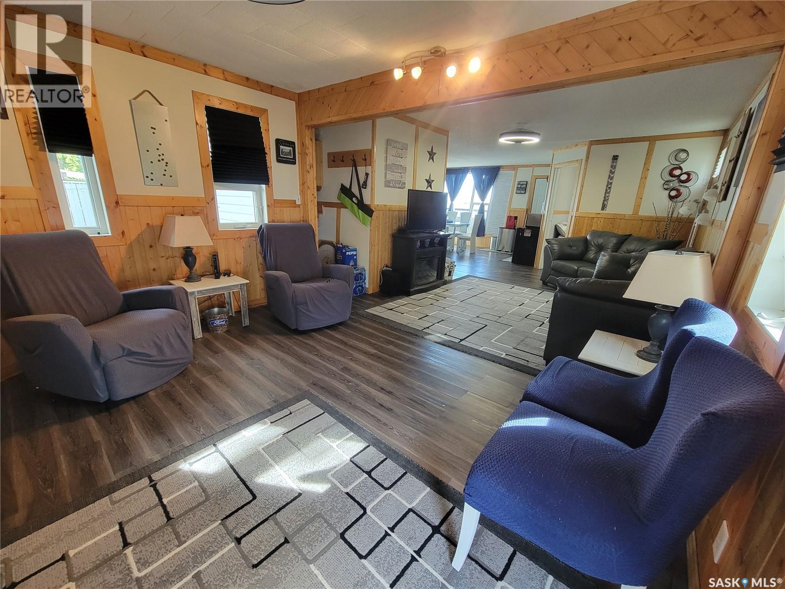 #36 Cabin, Lakeshore Drive Macklin Regional Park, Eye Hill Rm No. 382, Saskatchewan  S0L 2C0 - Photo 10 - SK011756