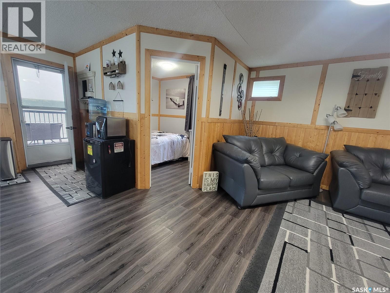 #36 Cabin, Lakeshore Drive Macklin Regional Park, Eye Hill Rm No. 382, Saskatchewan  S0L 2C0 - Photo 11 - SK011756