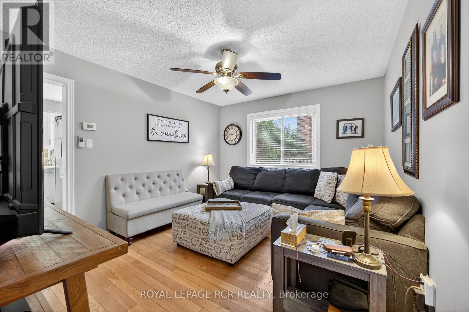 2 Dungey Crescent, New Tecumseth, Ontario  L9R 1X5 - Photo 17 - N12247391