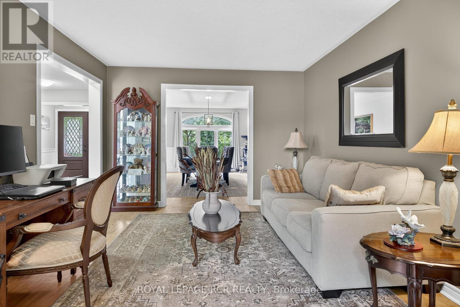 2 Dungey Crescent, New Tecumseth, Ontario  L9R 1X5 - Photo 11 - N12247391