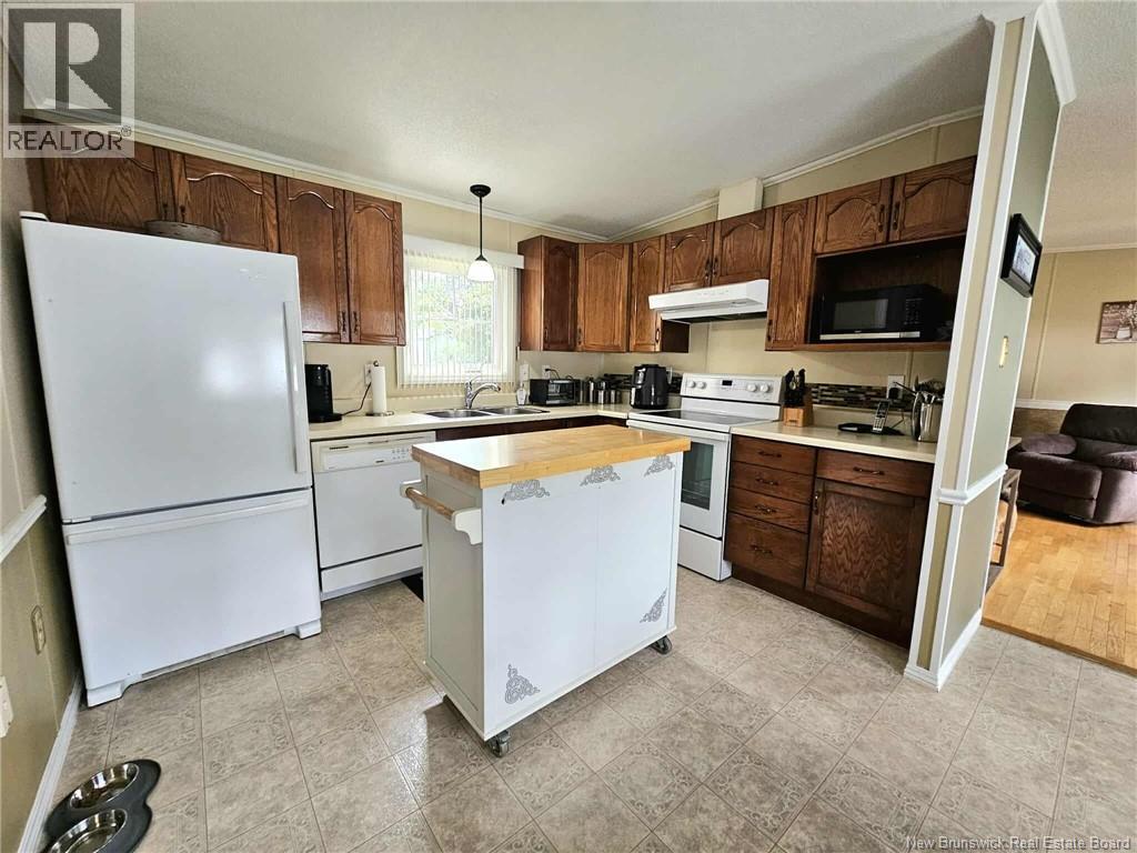 253 Birchgrove, Beresford, New Brunswick  E8K 1E9 - Photo 10 - NB126691