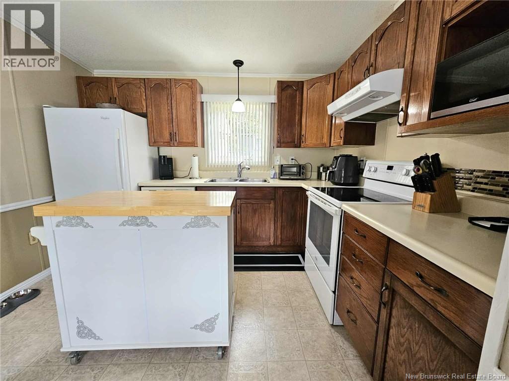 253 Birchgrove, Beresford, New Brunswick  E8K 1E9 - Photo 11 - NB126691