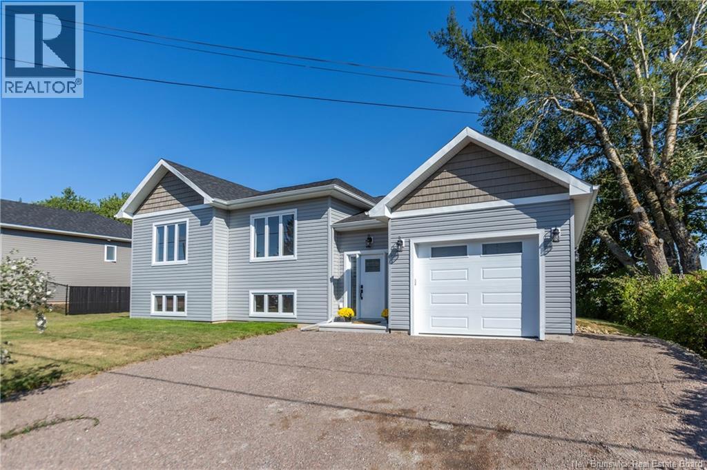 144 Queens Road, Sackville, New Brunswick  E4L 2B6 - Photo 3 - NB126577