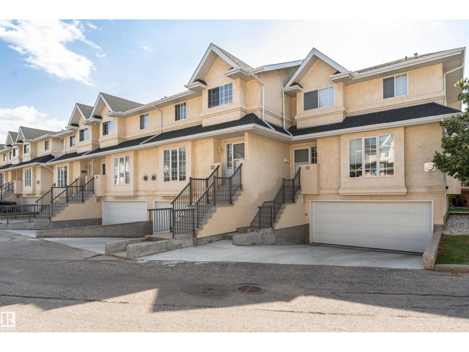 #22 2419 133 Av Nw, Edmonton, Alberta  T5A 5A5 - Photo 2 - E4457787