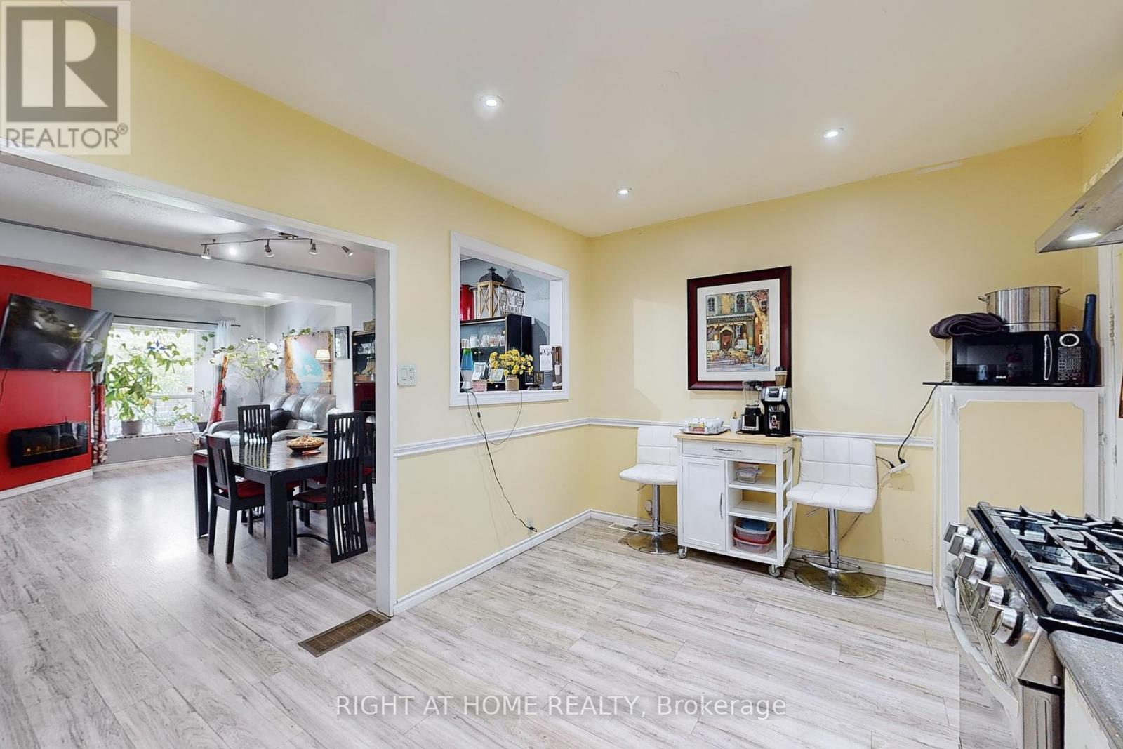 89 Keith Street, Hamilton, Ontario  L8L 3S5 - Photo 18 - X12351013