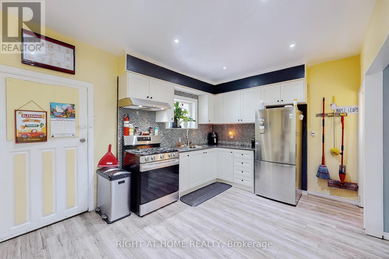 89 Keith Street, Hamilton, Ontario  L8L 3S5 - Photo 15 - X12351013