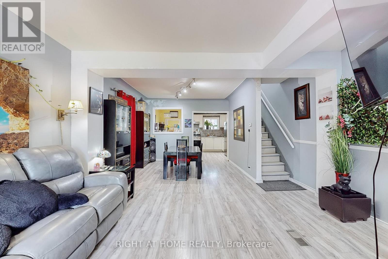 89 Keith Street, Hamilton, Ontario  L8L 3S5 - Photo 6 - X12351013