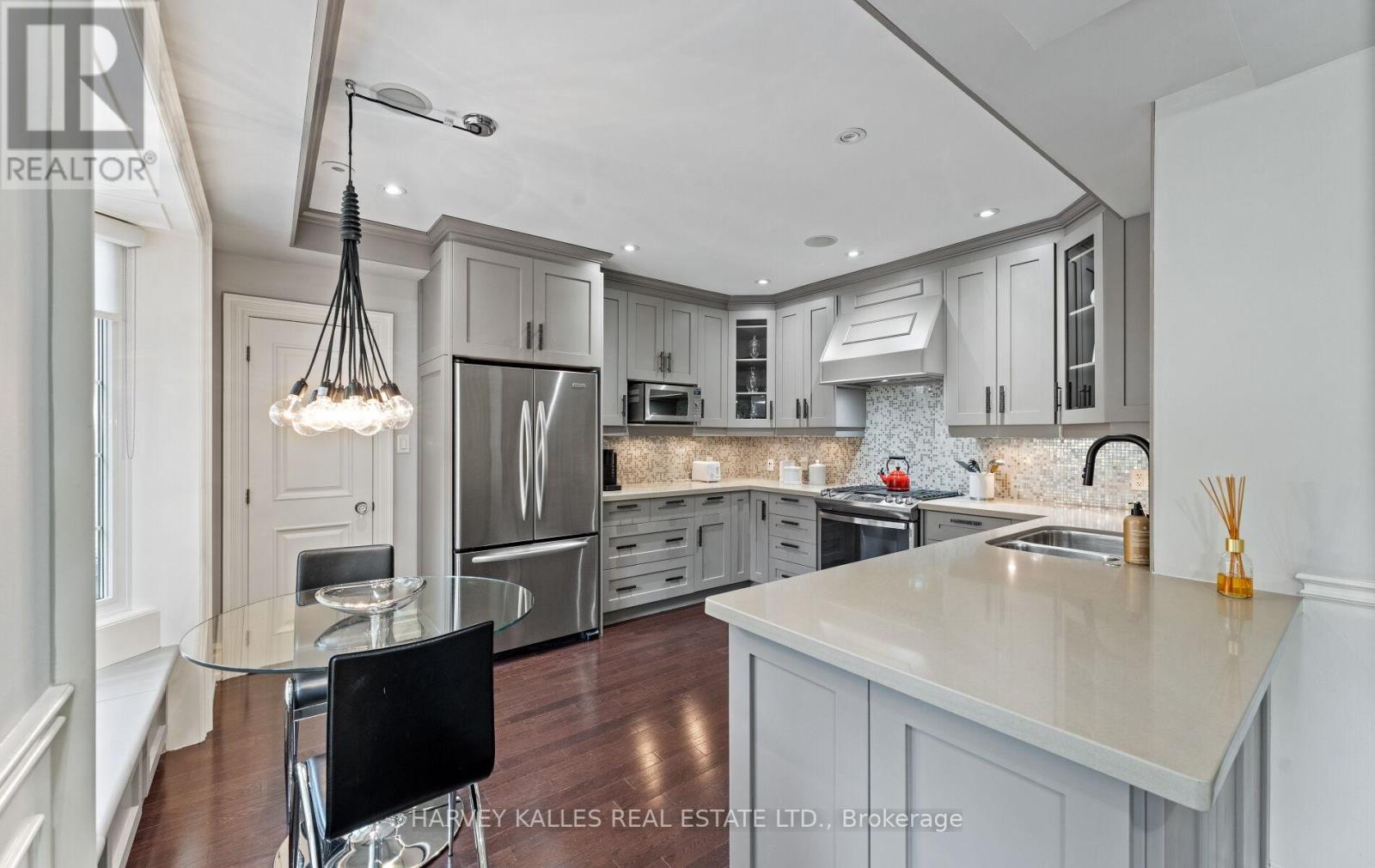 112 Mason Boulevard, Toronto (Bedford Park-Nortown), Ontario  M5M 3E3 - Photo 10 - C12403226