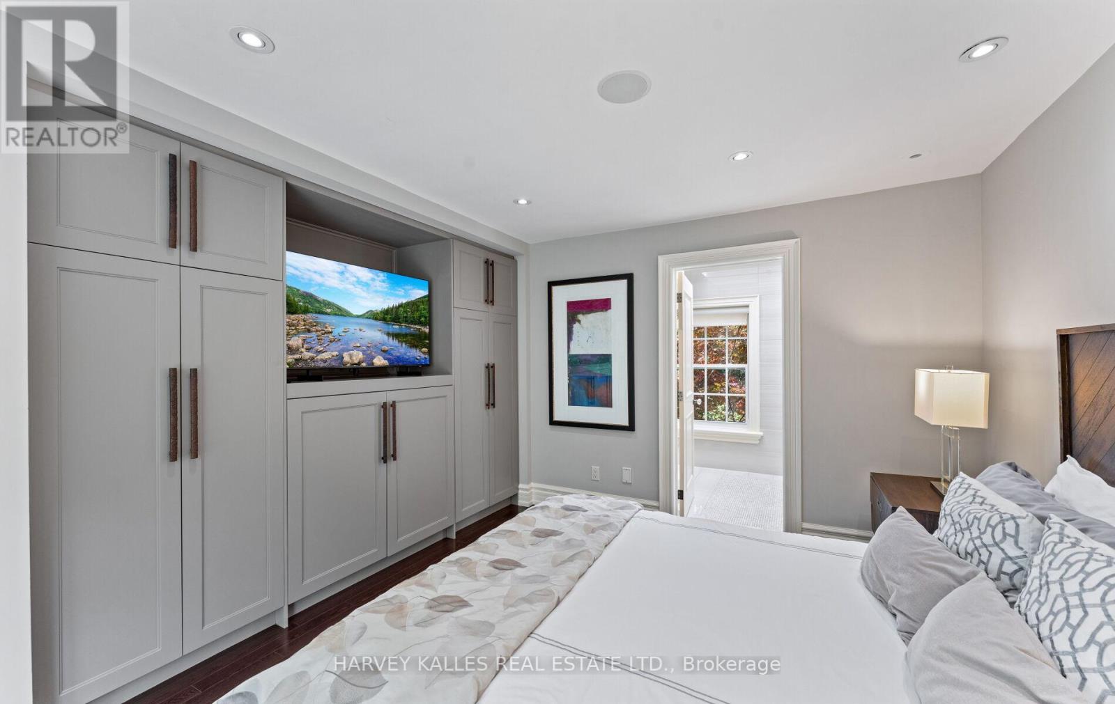 112 Mason Boulevard, Toronto (Bedford Park-Nortown), Ontario  M5M 3E3 - Photo 18 - C12403226