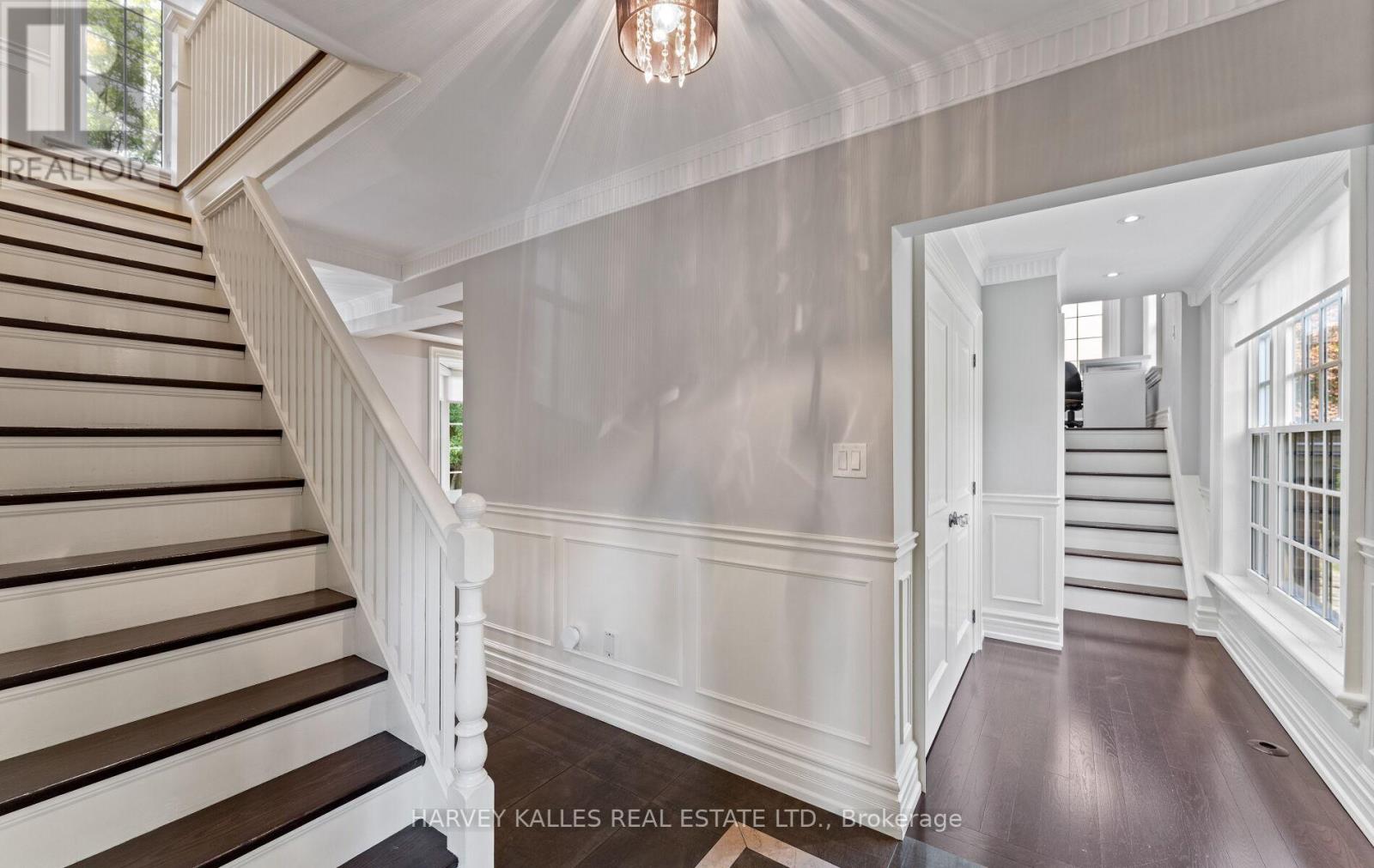 112 Mason Boulevard, Toronto (Bedford Park-Nortown), Ontario  M5M 3E3 - Photo 4 - C12403226
