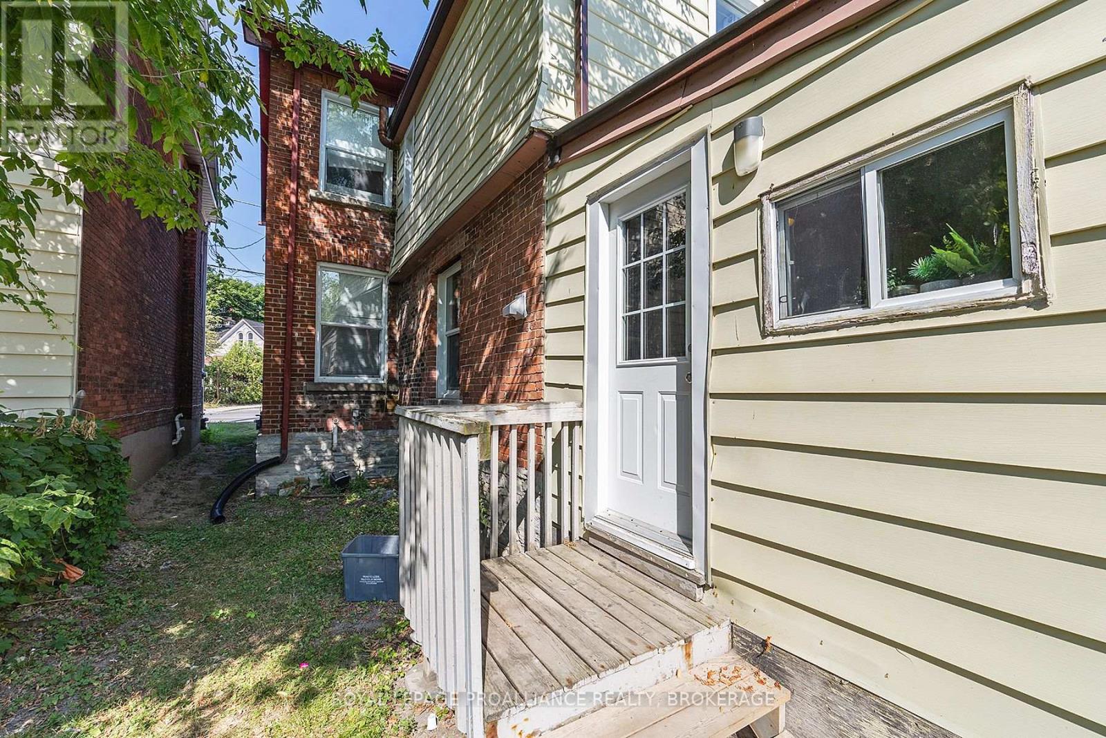 249 Division Street, Kingston, Ontario  K7K 3Z5 - Photo 6 - X12403248