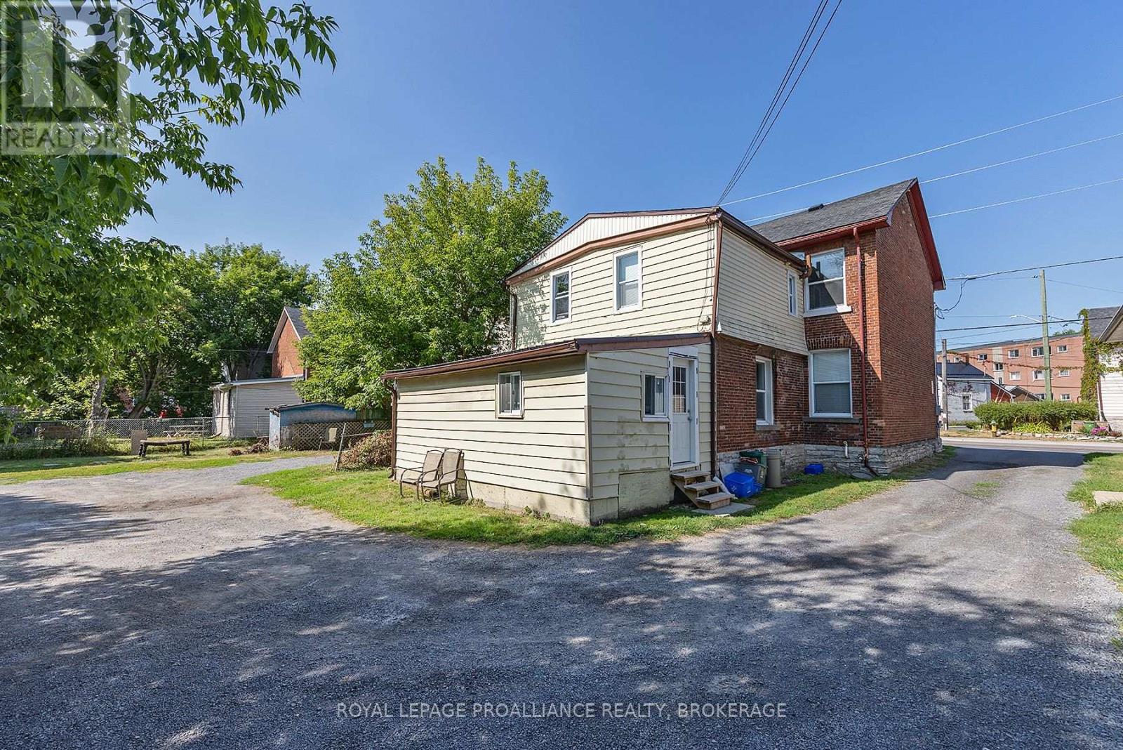 249 Division Street, Kingston, Ontario  K7K 3Z5 - Photo 8 - X12403248