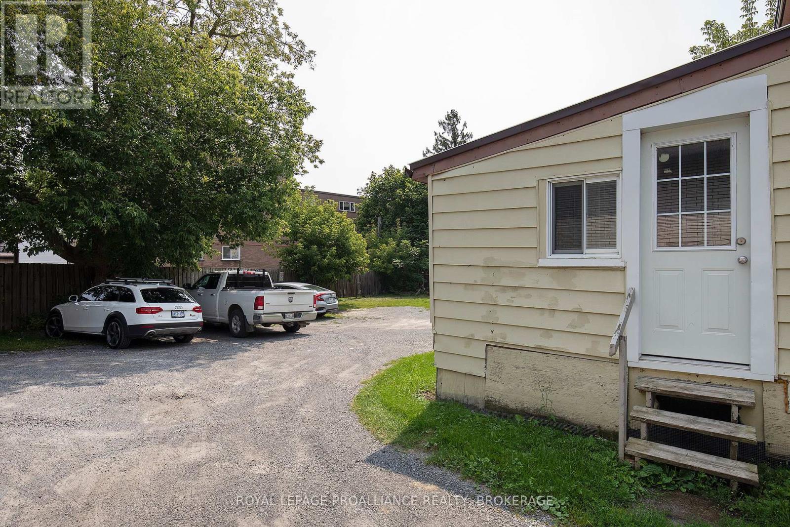 251 Division Street, Kingston, Ontario  K7K 3Z5 - Photo 7 - X12403383